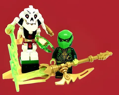 LLOYD EVIL NINJAGO LEGO + SAMUKAI (p)