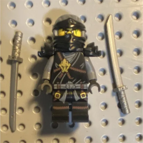 LEGO Minifigure Black Ninja w/ Shoulder Armor & 2 Swords, Plastic