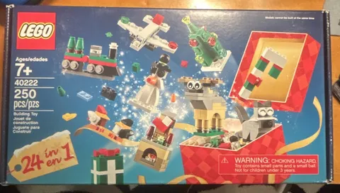 LEGO Seasonal Christmas Build-Up 40222 250pcs 24-in-1 Ages 7+ Box