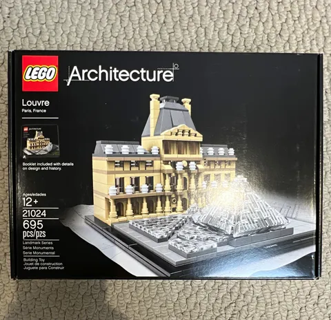 LEGO Architecture Landmark Series Louvre 21024 695pcs 12+ Booklet Box