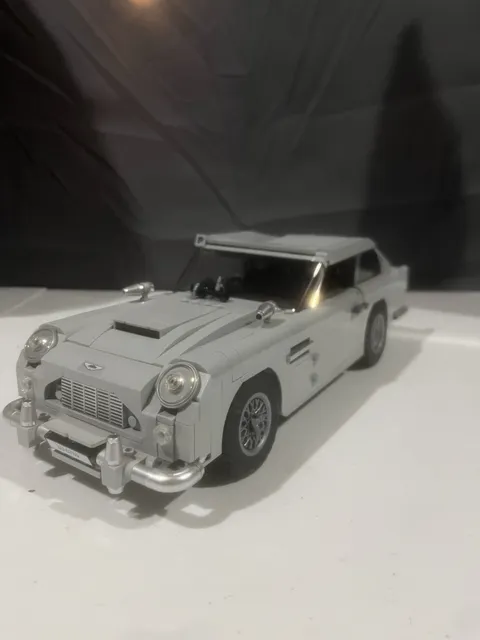 LEGO James Bond Aston Martin DB5 10262 2018 USED