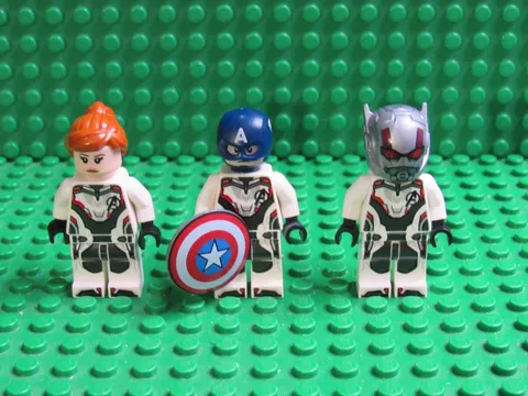 Lot LEGO Minifigs Avengers Super Heroes Ant Man Black Widow Captain America MA81