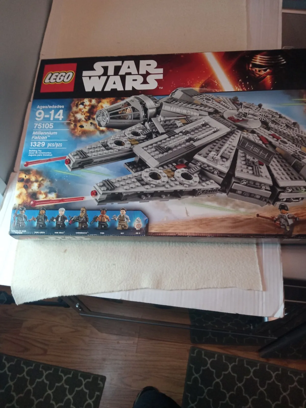 Lego Star Wars Millennium Falcon  #75105 (box and book only) used,