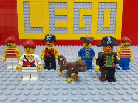 LEGO Nankai Hero Minifig Captain Roger Iron Hook Pirate Crew Monkey Figure