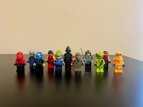 LEGO Ninjago minifigure lot Great Condition/No Cracks!!!