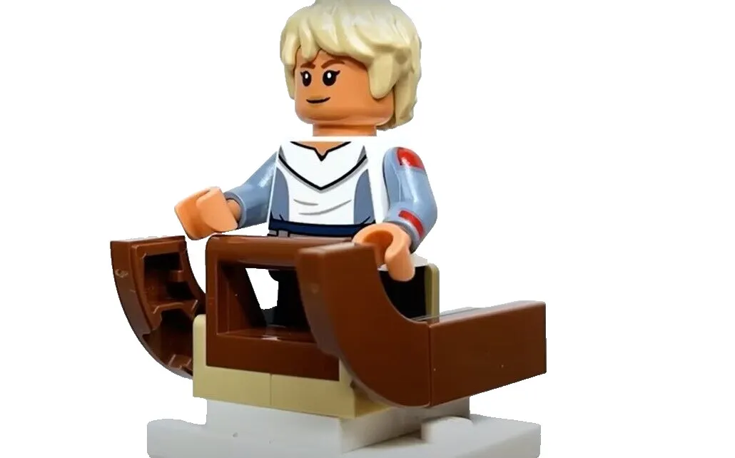 NEW Lego Star Wars Omega Minifigure With Sled Mini Set