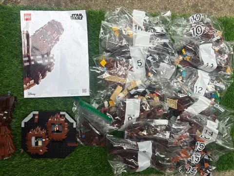 LEGO Star Wars Chewbacca 75371 Toy Bricks Space 2319pcs Disney
