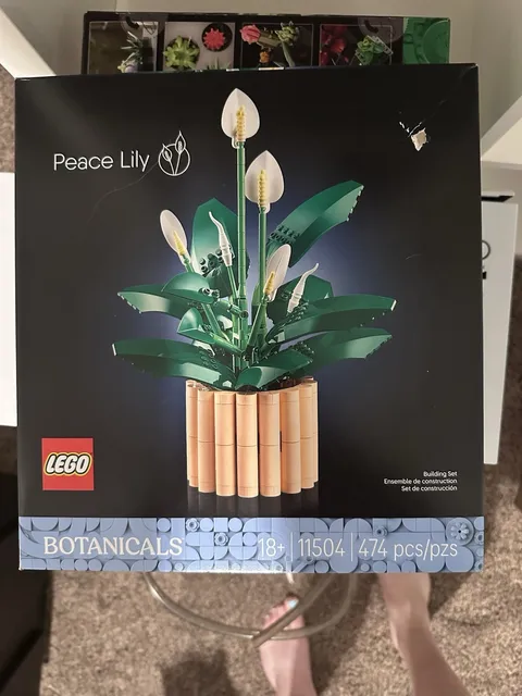 LEGO Botanicals Peace Lily 11504 Building Set 474 Pieces 18+ Adult Plants