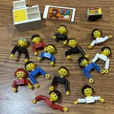 Vintage 1970 Mixed Lot 13 Homemaker Lego People And 3 Accessories