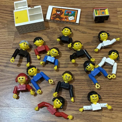 Vintage 1970 Mixed Lot 13 Homemaker Lego People And 3 Accessories