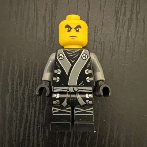 LEGO Cole Minifigure Ninja Gray/Black Outfit with Yellow Head Plastic