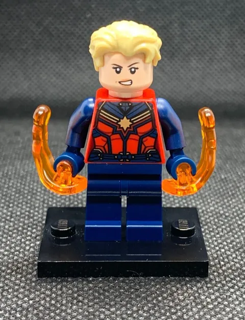 NEW LEGO Captain Marvel (Carol Danvers) Minifigure sh772 76266 Avengers