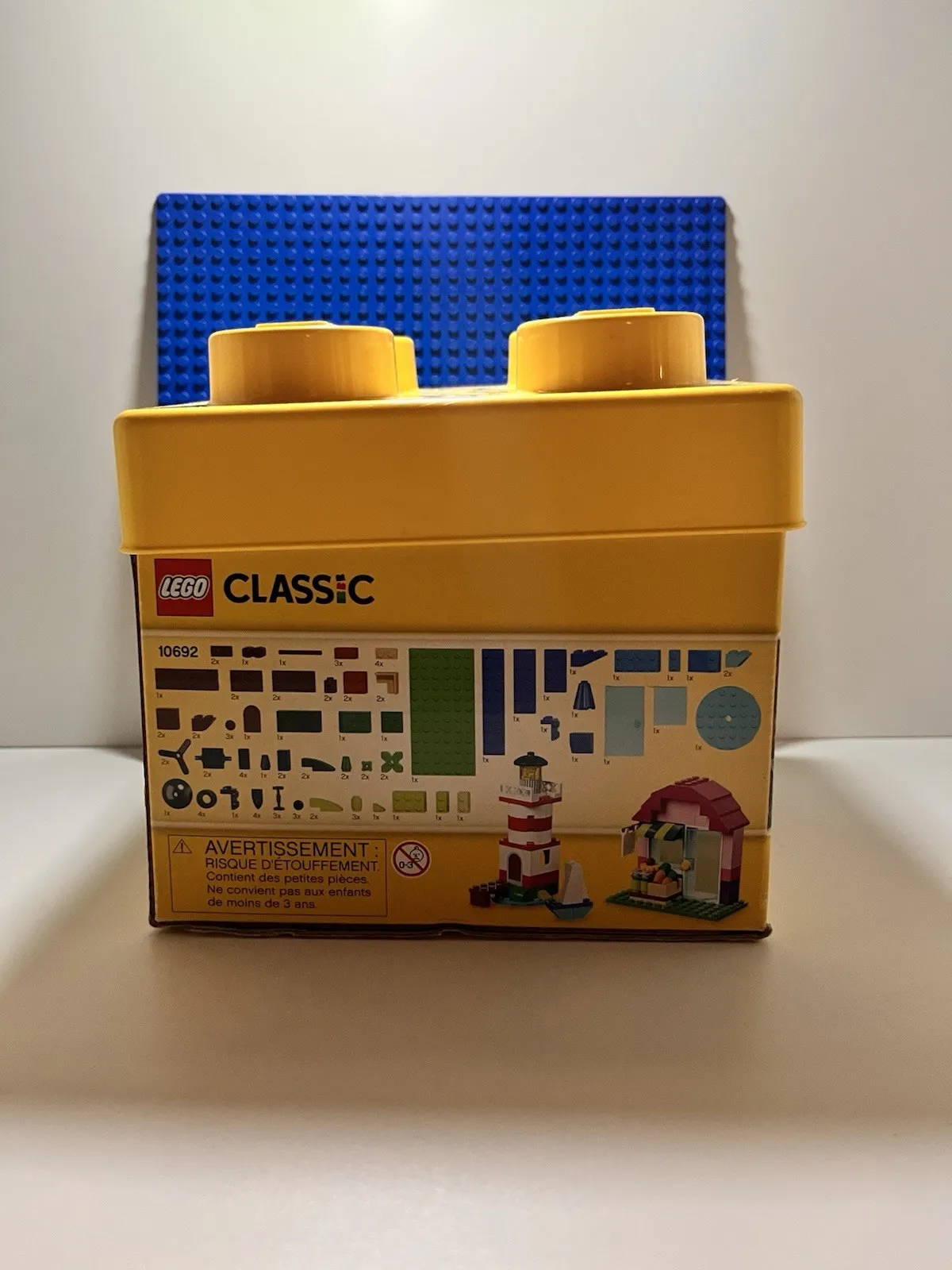 Lego Lot With 3 Mini Lego Figures And 3 Instructions