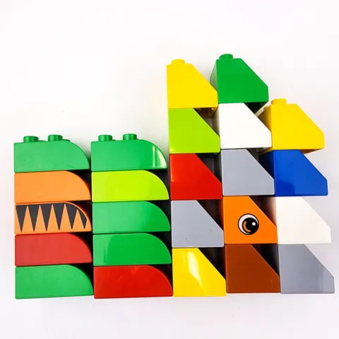 Duplo Lego 2 x 2 Lot of 24 Slope Curved Bricks Building Blocks Multicolor