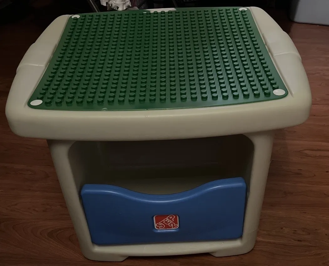 Step 2 Lego Duplo Table w/ Storage 