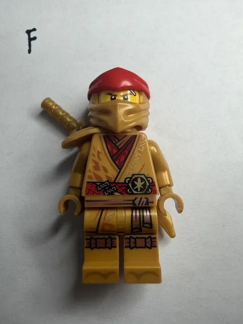 LEGO Ninjago Legacy Kai Minifigure [Pearl Gold Robe Loose]