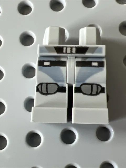 LEGO 970c00pb0717 Ninjago Movie Replacement Legs Scuba Suit Black Straps Silver