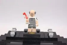 LEGO minfigure Vacation Alfred Pennyworth coltbm34 (2018)