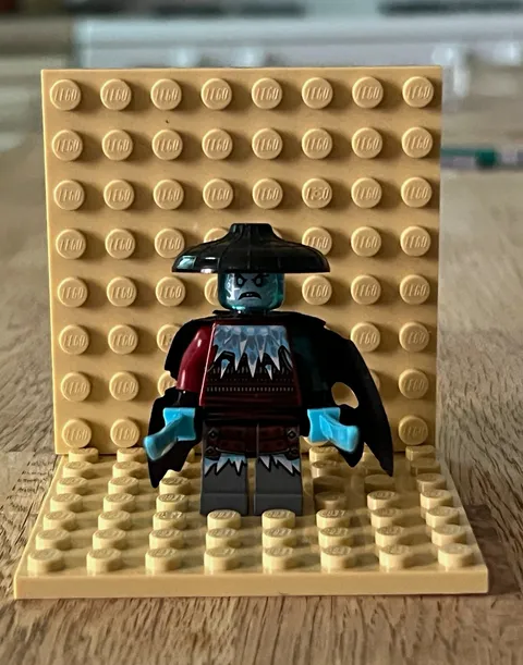 LEGO Ninjago Blizzard Sword Master w/ Swords from set 70676 njo0525