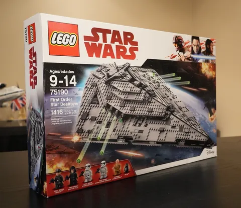 LEGO Star Wars First Order Star Destroyer 75190 New Factory Sealed Retired