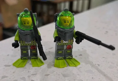 Lot of 2 LEGO Atlantis Diver Minifigures ATL006 8079 Year 2010 Retired!!!