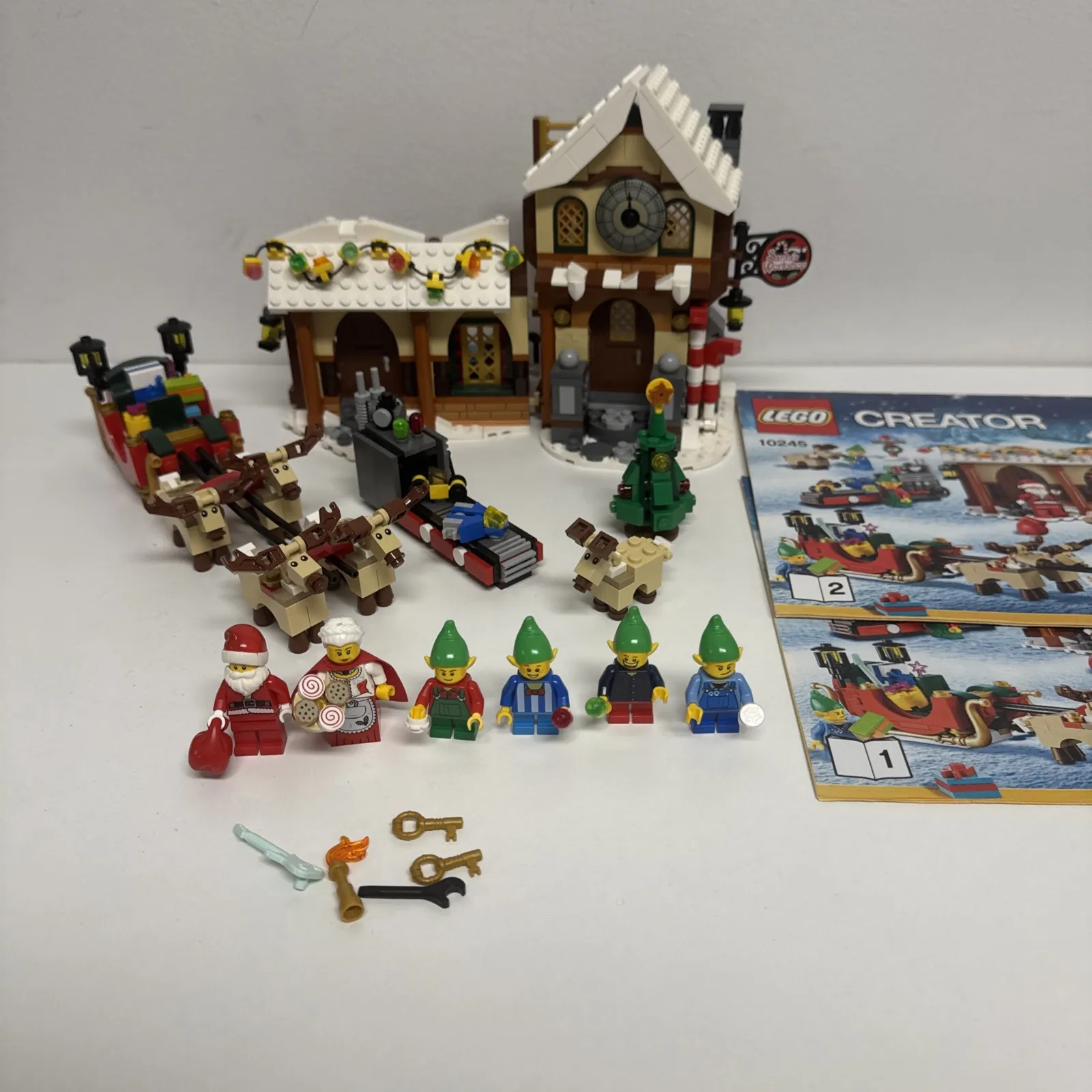 LEGO Creator Expert Santa's Workshop (10245) Used As Is Christmas Winter Village