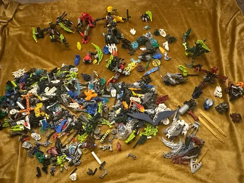 LEGO Bionicle Lot Masks++ Snake (Vastus) Tarduk, Toa Matau, Dualsided, Kanohi,