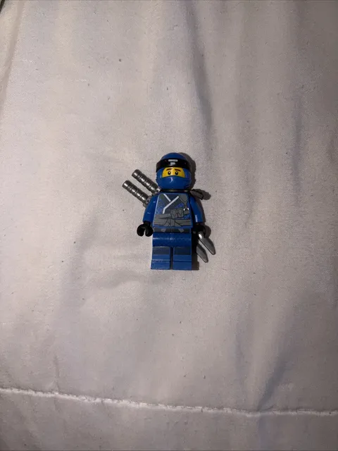 Genuine Lego njo389 Minifig Fig: Ninjago Jay (Sons of Garmadon robe)