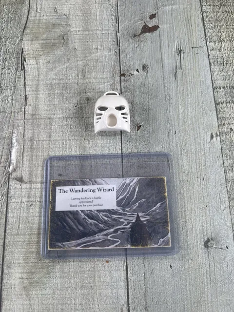LEGO Bionicle Mask Kanohi - Hau (White) "Mask of Shielding" - 32505 - Vintage