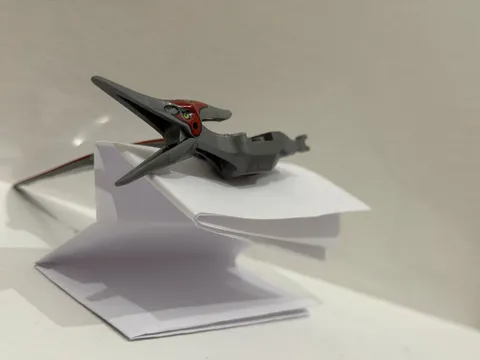 LEGO Pteranodon - Small Figure, Gray and Red Pattern - MISSING WING