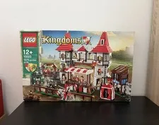 LEGO Castle 10223: Knights Tournament Kingdoms Joust NEW & Unopened EXCELLENT CONDITION