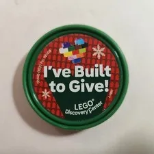Legoland Built To Give Lego Pop Badge Blue or White NEW Winter Holiday