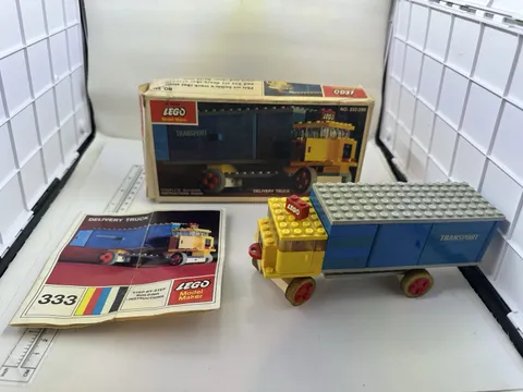 LEGO Model Maker Delivery Truck 333:290 Complete Set 68 Pieces Plastic