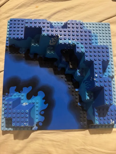 Vintage LEGO Raised Baseplate 32 x 32 - Canyon with Blue Underwater Pattern
