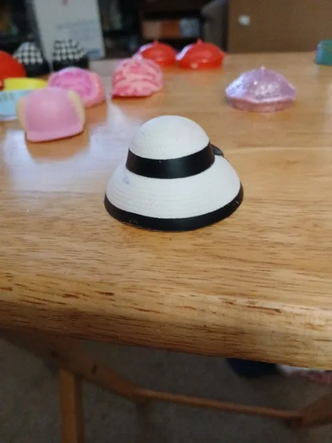 LOL Suprise Doll Toy Vacation White Hat Black Bow Accessory