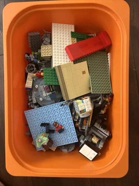 LEGO Bricks and Figures Set Bulk Pack of 9 Pounds
