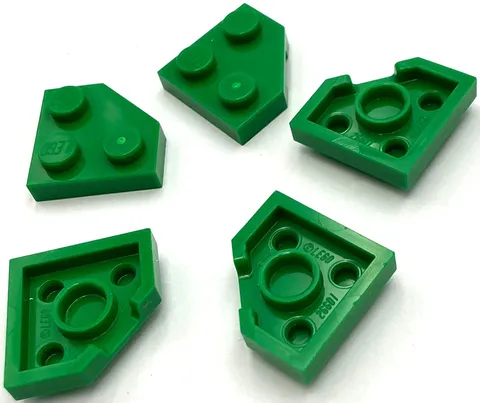 Lego 5 New Green Wedge Plates 2 x 2 Cut Corner Parts
