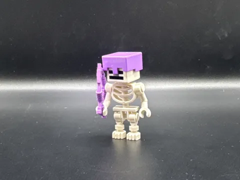 LEGO MINIFIGURE MINECRAFT SKELETON - MEDIUM LAVENDER HELMET MIN065 W/ BOW
