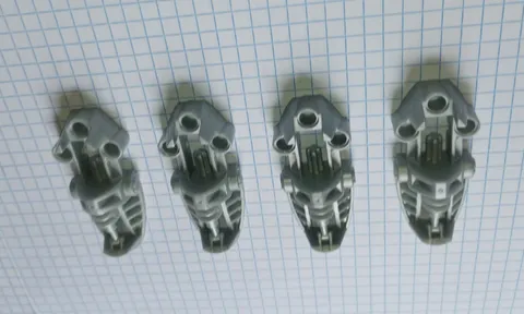 4 Bionicle Lego Part 47298 Pearl Light Gray Foot Feet Toa Metru style, 4 pieces