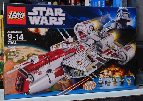 Lego Star Wars 7964 Republic Frigate - Authentic Factory Sealed Brand NEW