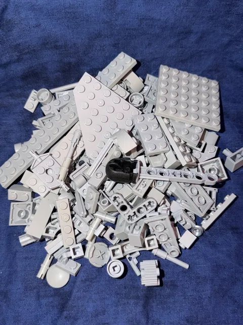 LEGO Lot of 136 Random Piece-Light Gray Assorted Pieces