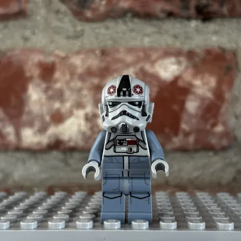 AT-AT Driver/Pilot Flesh Head 75054 75075 Star Wars LEGO® Minifigure Figure