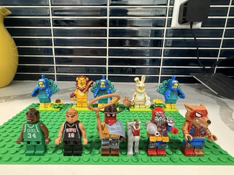 LEGO Minifigures Lot (NBA, Spider-Man & CMF)