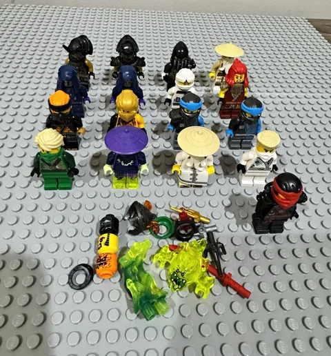 LEGO Ninjago Minifigure Lot with Accessories - Read Desc