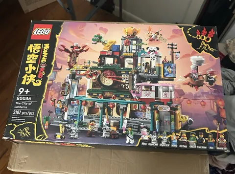 LEGO MONKIE KID: The City of Lanterns (80036)