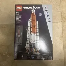 LEGO Technic NASA Artemis Space Launch System Rocket 42221 SEALED NEW