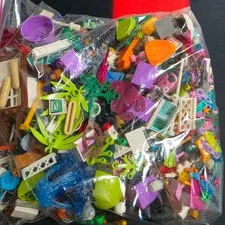 LEGO Bulk Building Bricks Lot 1Lb 5Oz of Assorted Accessories       Acc1