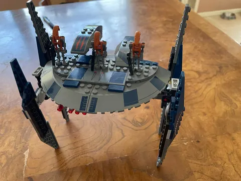 LEGO Star Wars: Hyena Droid Bomber (8016) 100% complete with droids