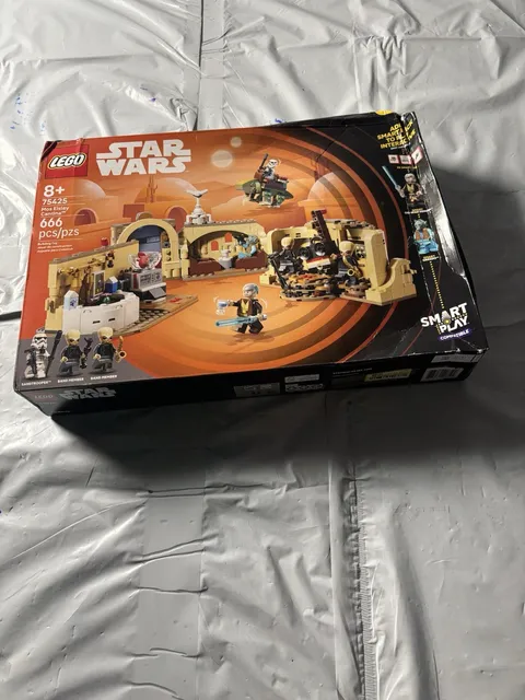 LEGO Star Wars: Mos Eisley Cantina (75425)