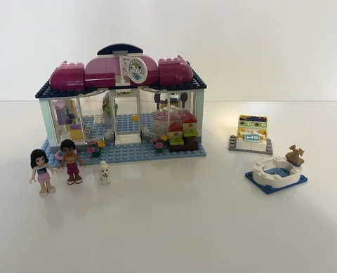 LEGO Friends Heartlake Pet Salon 41007 Complete Set 242pc w/ Emma Stephanie
